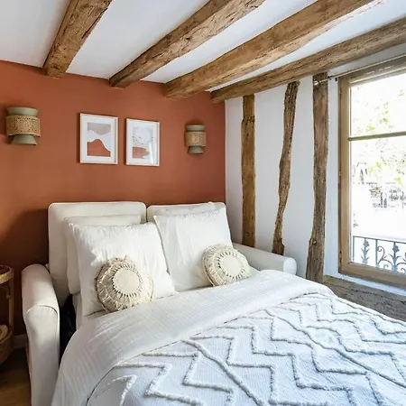 Pavillon Eden - Le Nid - Le Marais Apartment